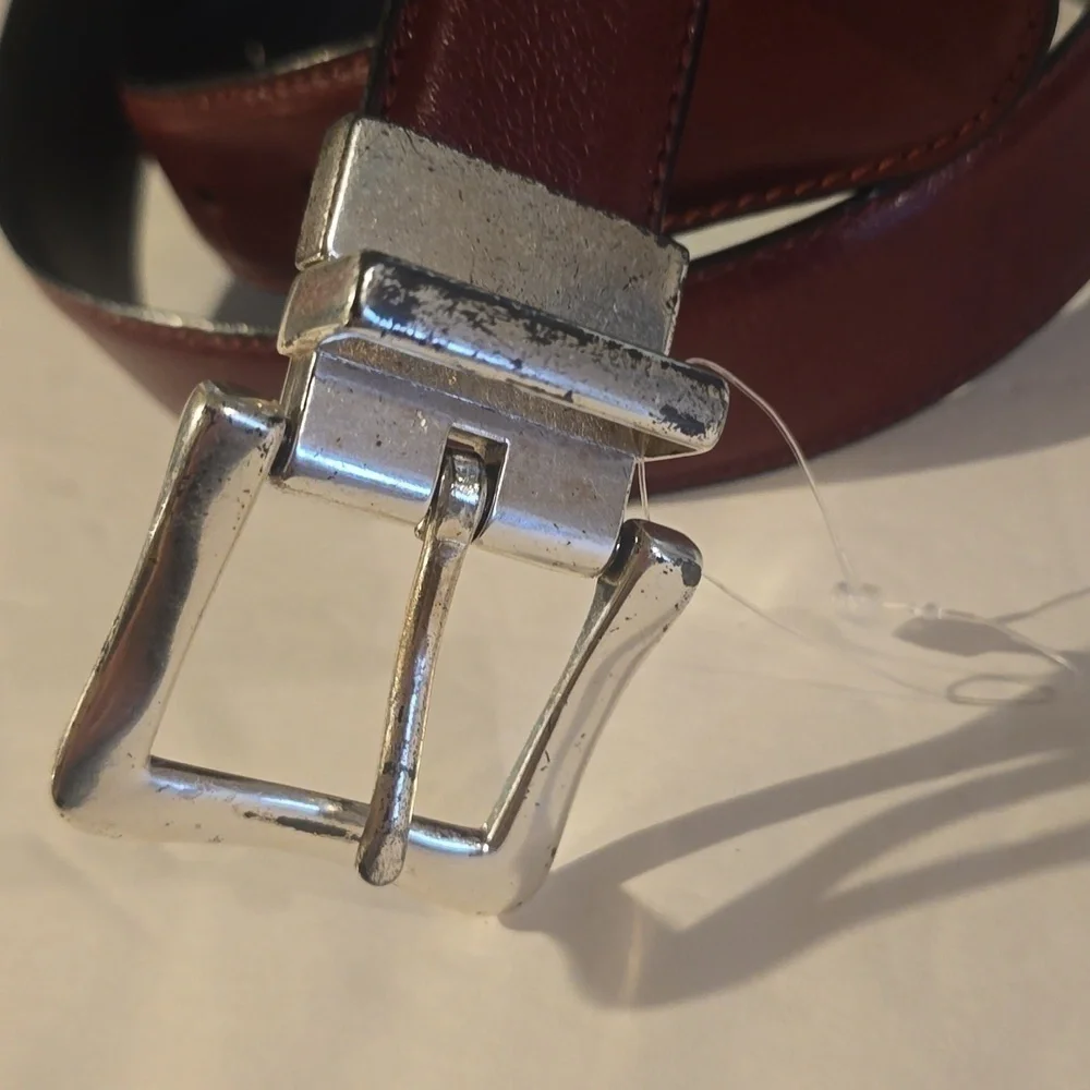 Mens Reddish Brown Leather Belt Reversible Silver Buckle Sz.M/L